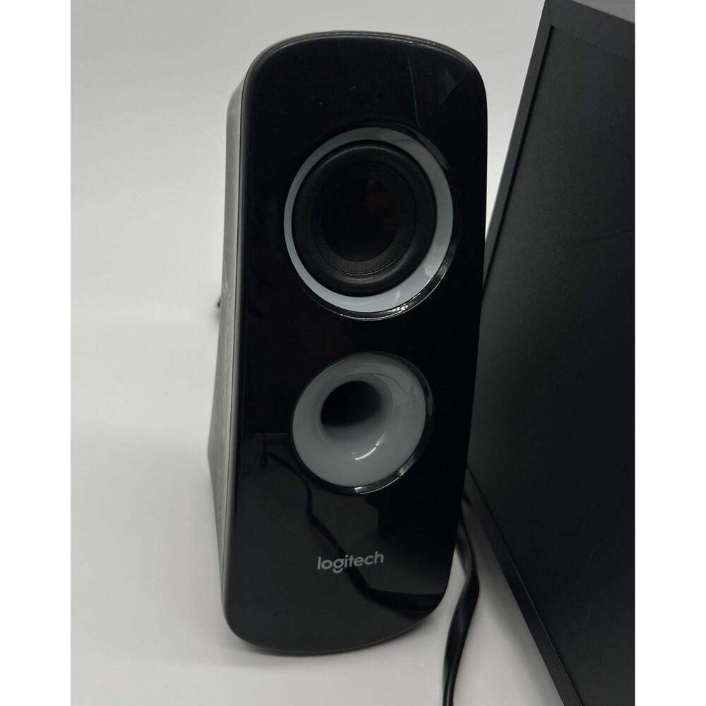 Logitech Speaker System Z323 with Subwoofer - Picture 2 of 10